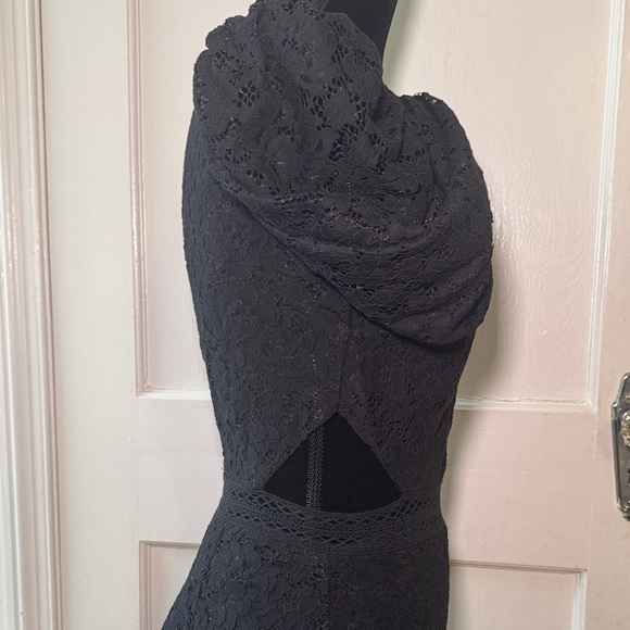 Express Women’s Black Lace Dress Size Small NWT - Picture 6 of 16